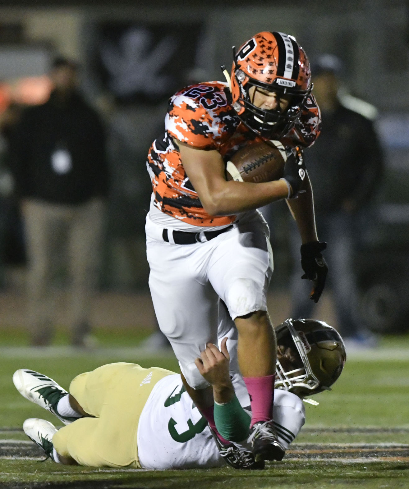 100518 SB SY football 06.jpg